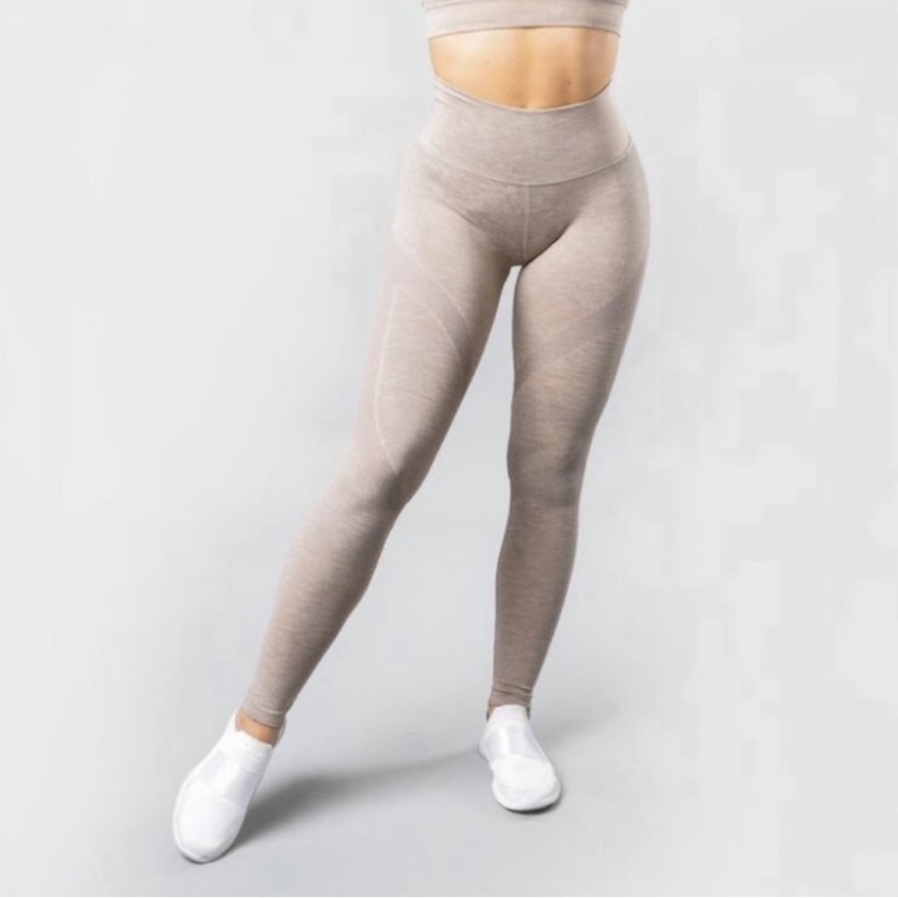 NWT Alphalete Aero High Rise Leggings - Taupe